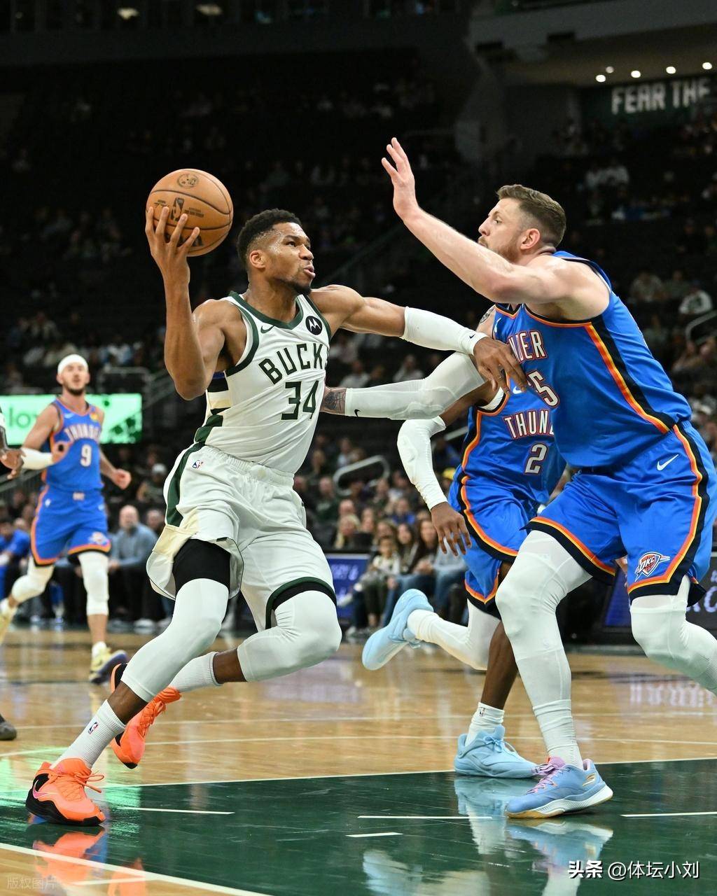 包含集结日密尔沃基雄鹿门线救险：NBA总决赛节点到来，引发热议，年轻球员得到机会的词条-JIUYOU